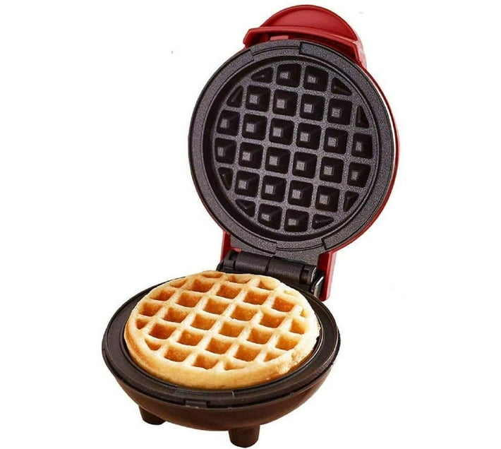 Someone’s in a Makro Mini Waffle Maker Pancakes Mood