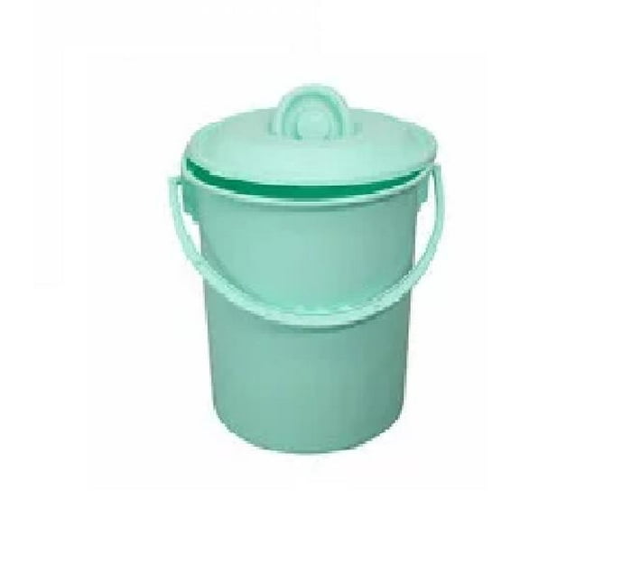 Someone’s in a Makro 18L Baby Nappy Bucket with Lid Mood