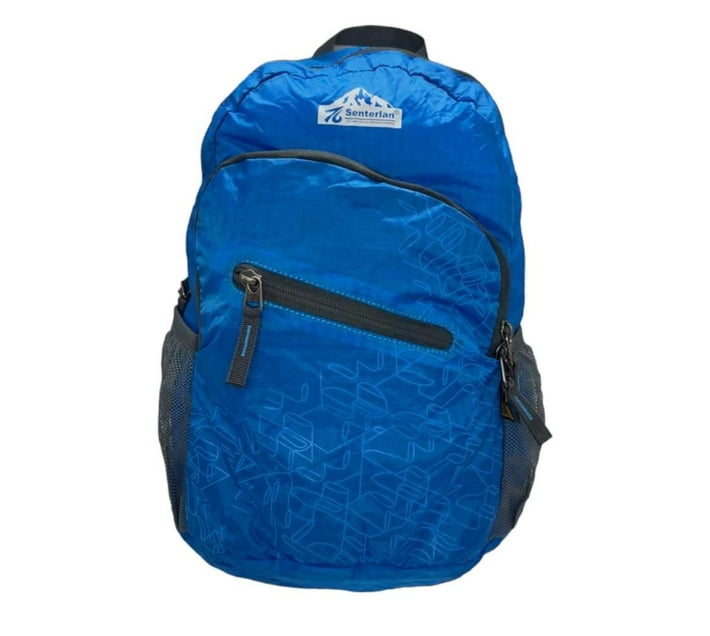 Someone’s in a Makro Senterlan Ultralight S2212 Compact Fold Up Hiking ...