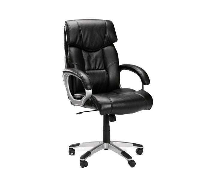 Someone’s in a Makro Luxury Executive Hiback Office Chair CM043 Mood