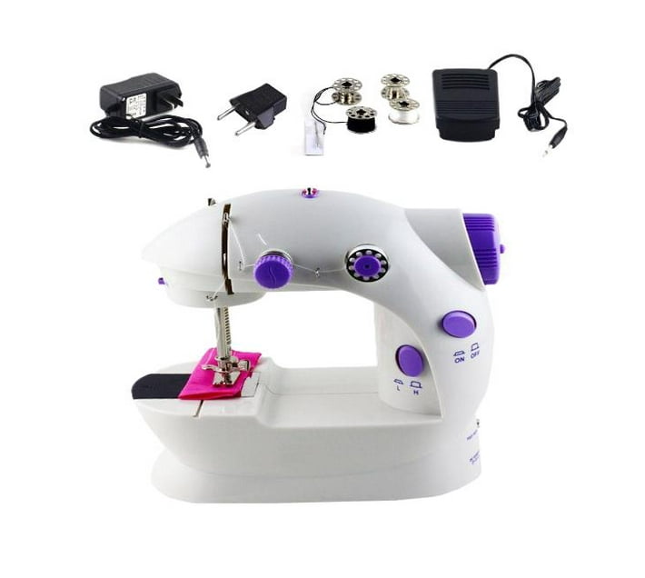 Someone’s in a Makro Mini Sewing Machine Mood