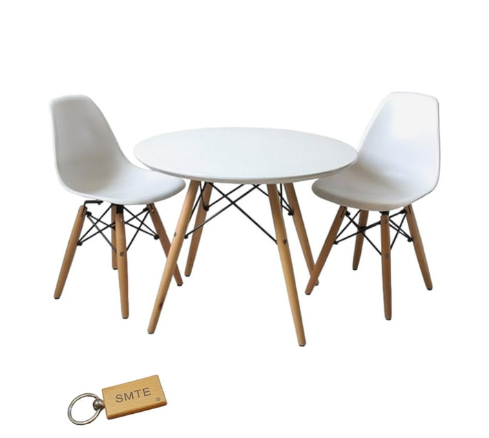 Someone’s in a Makro Round Table Set With 2 Chairs White +Smte Keyring Mood