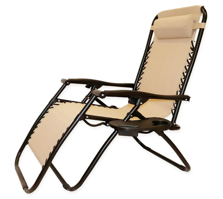 Someone’s in a Makro Oribibi Reclining Patio Chair / Camping & Beach
